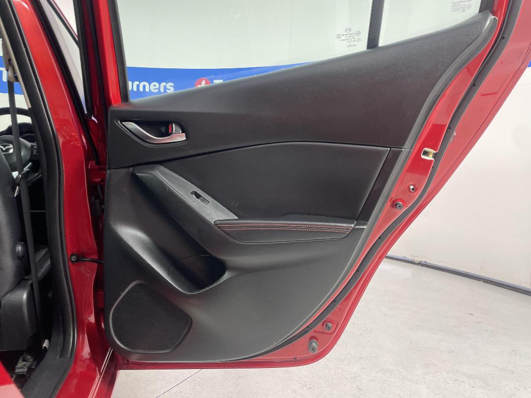 Photo '19' of Mazda 3 Photo '19' of Mazda 3