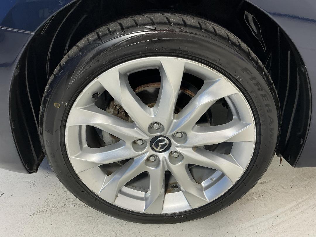 Photo '10' of Mazda 3