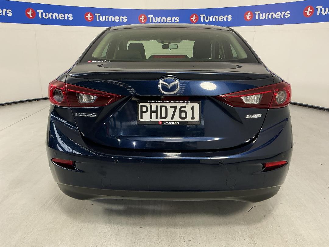 Photo '6' of Mazda 3