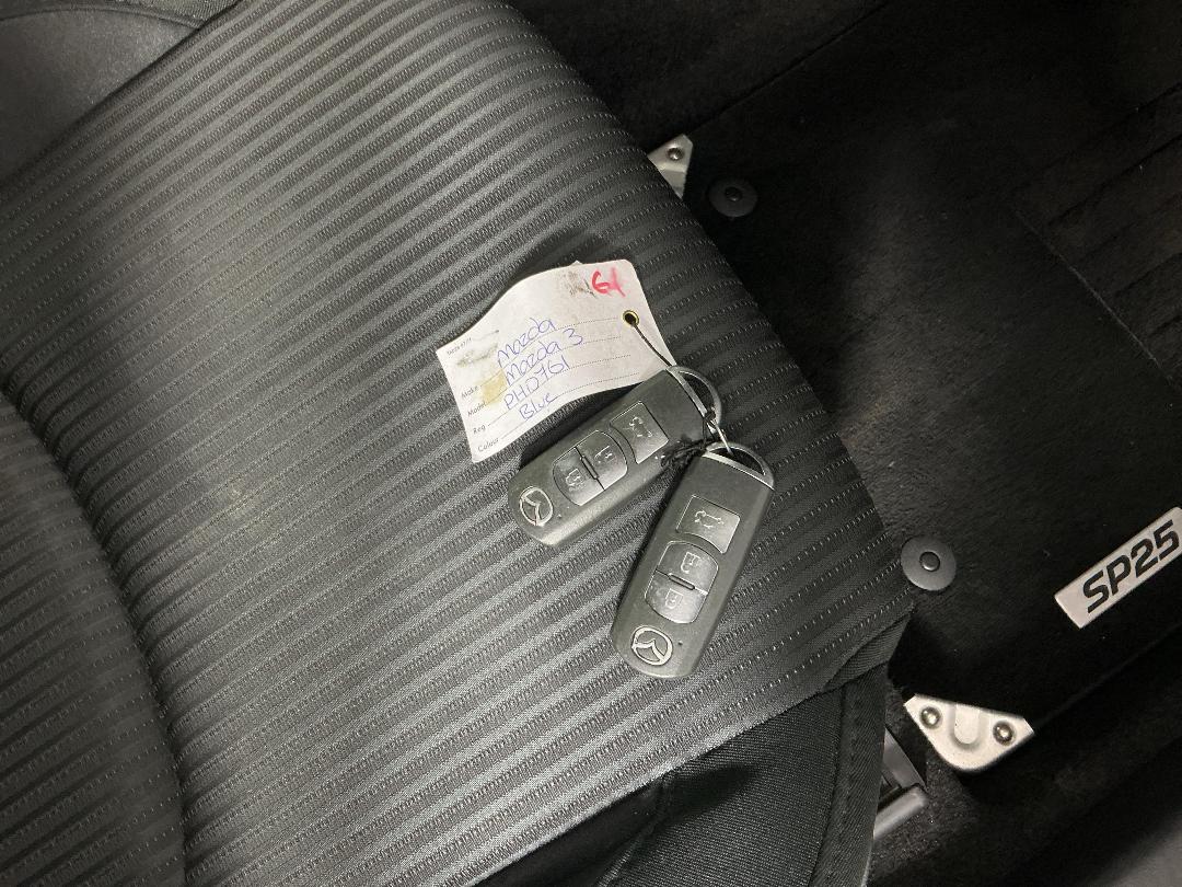 Photo '22' of Mazda 3