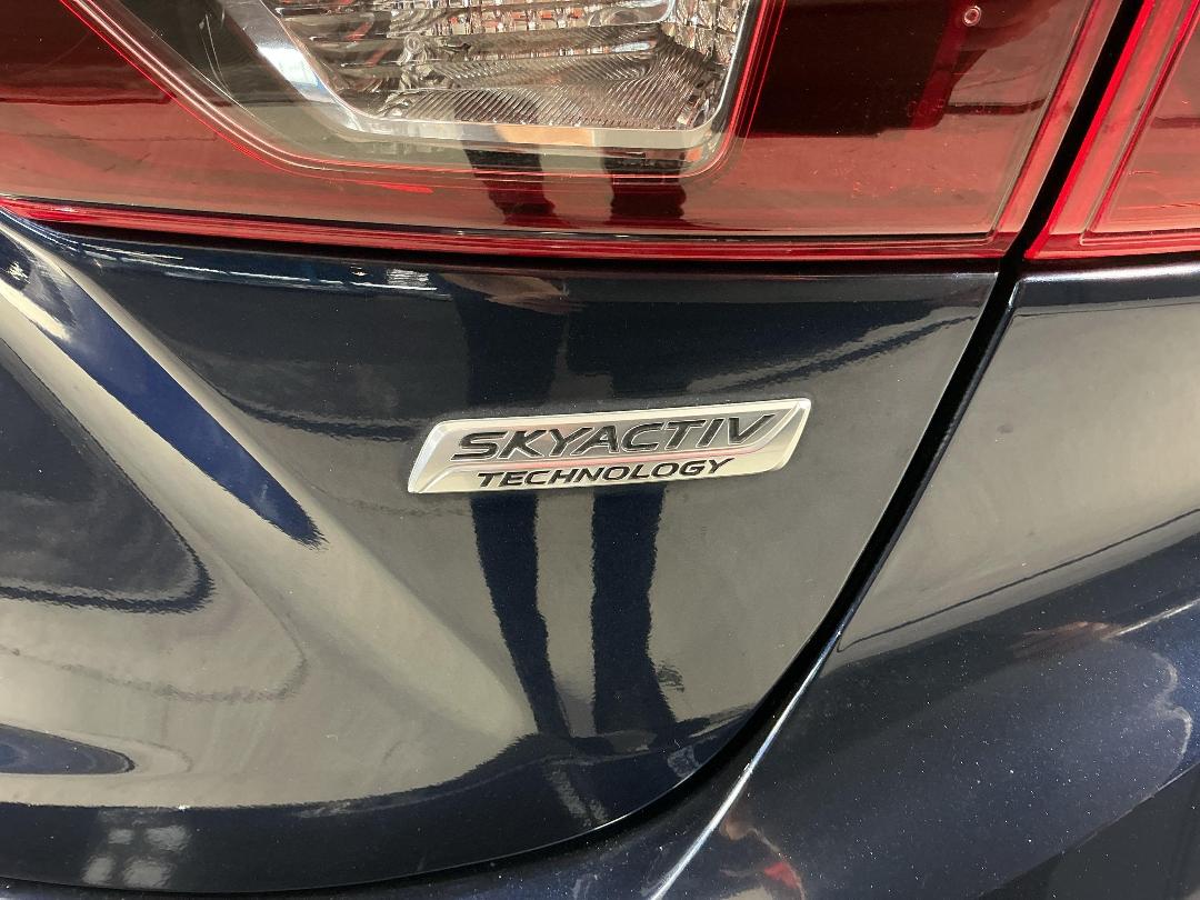 Photo '30' of Mazda 3