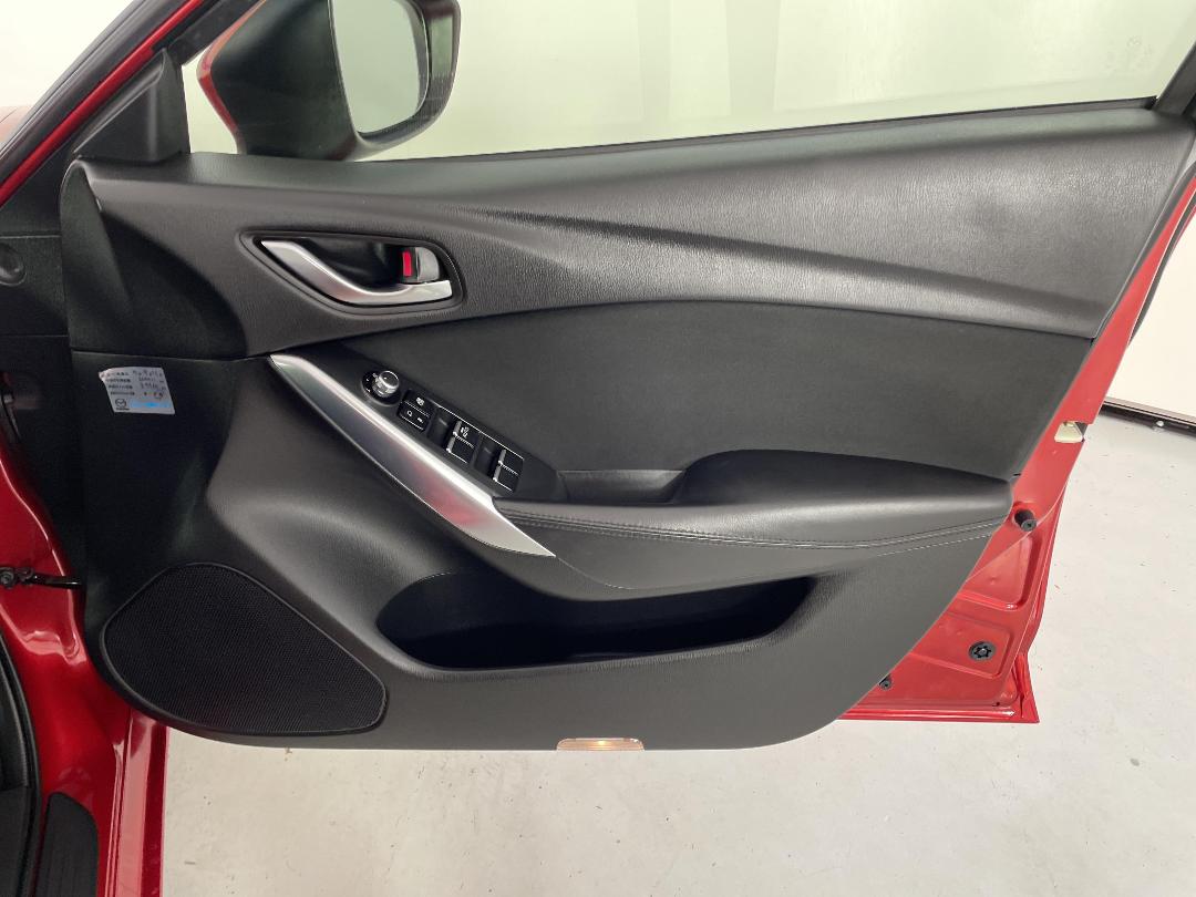 Photo '15' of Mazda Atenza Photo '15' of Mazda Atenza