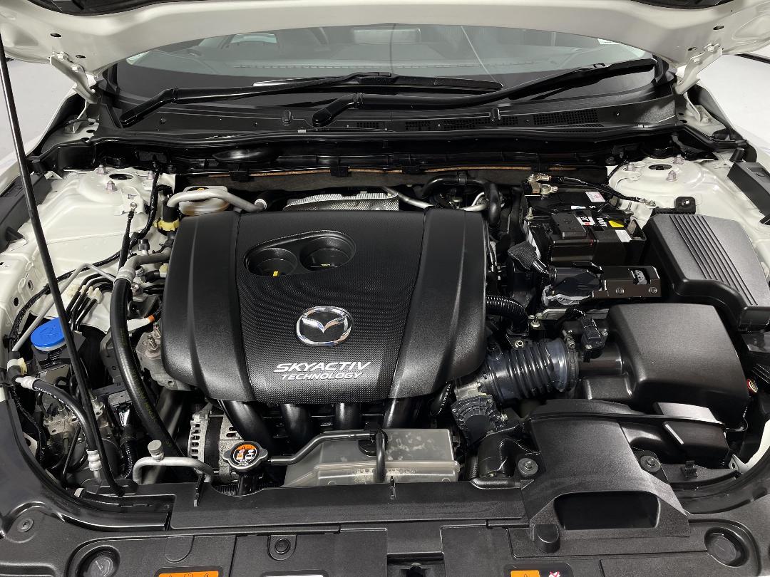 Photo '13' of Mazda Atenza