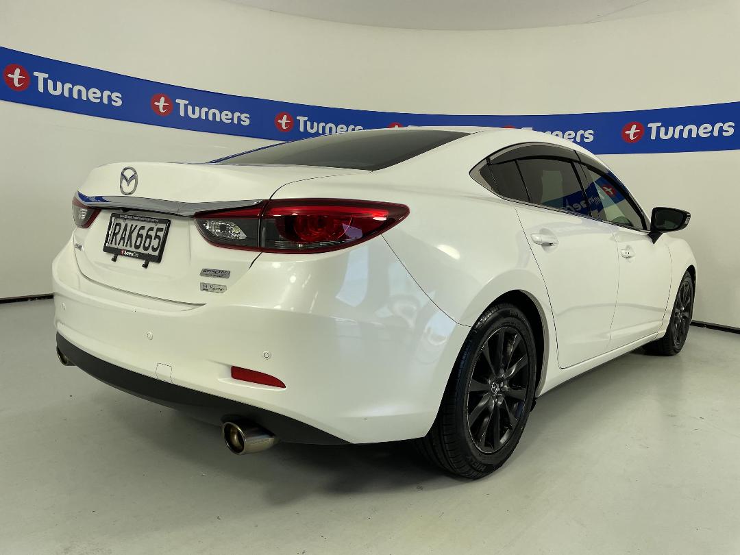 Photo '7' of Mazda Atenza