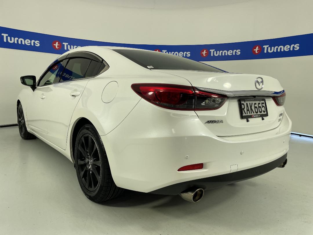 Photo '5' of Mazda Atenza