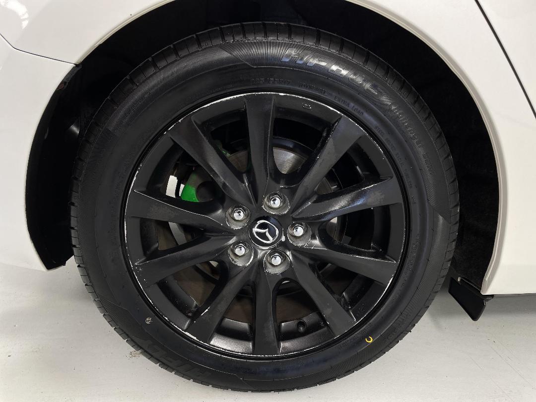 Photo '12' of Mazda Atenza