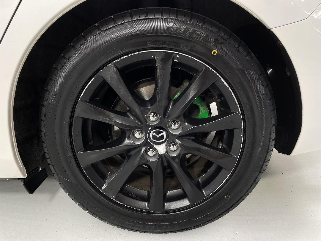 Photo '11' of Mazda Atenza