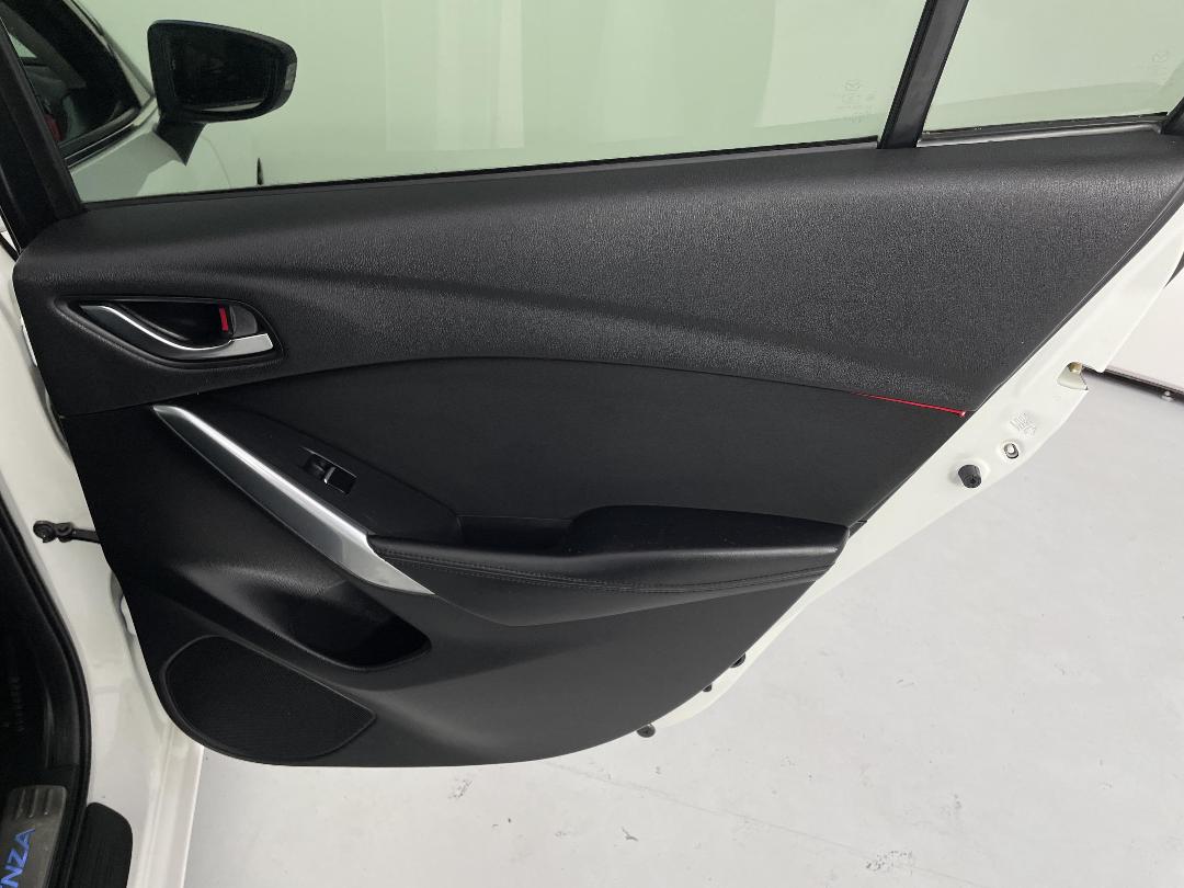 Photo '19' of Mazda Atenza