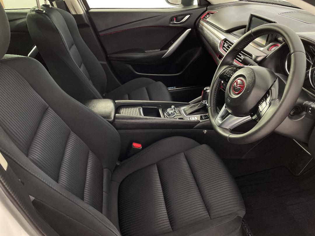 Photo '16' of Mazda Atenza