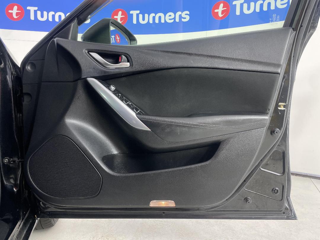 Photo '15' of Mazda Atenza Photo '15' of Mazda Atenza