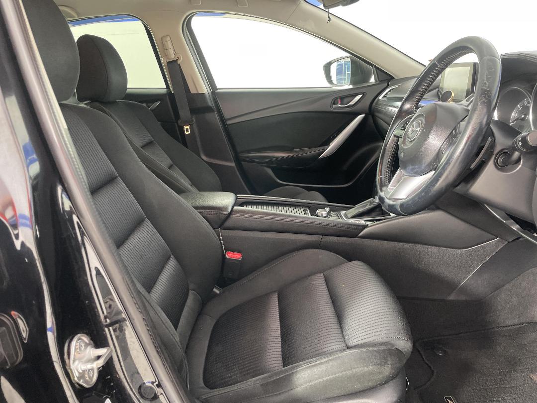 Photo '16' of Mazda Atenza Photo '16' of Mazda Atenza