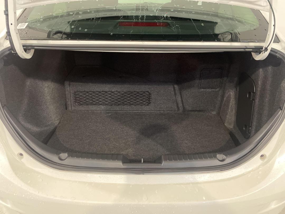 Photo '14' of Mazda Axela Photo '14' of Mazda Axela