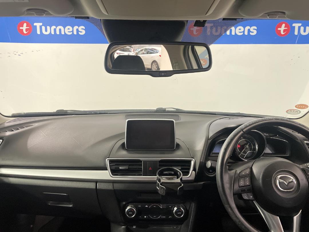 Photo '17' of Mazda Axela Photo '17' of Mazda Axela