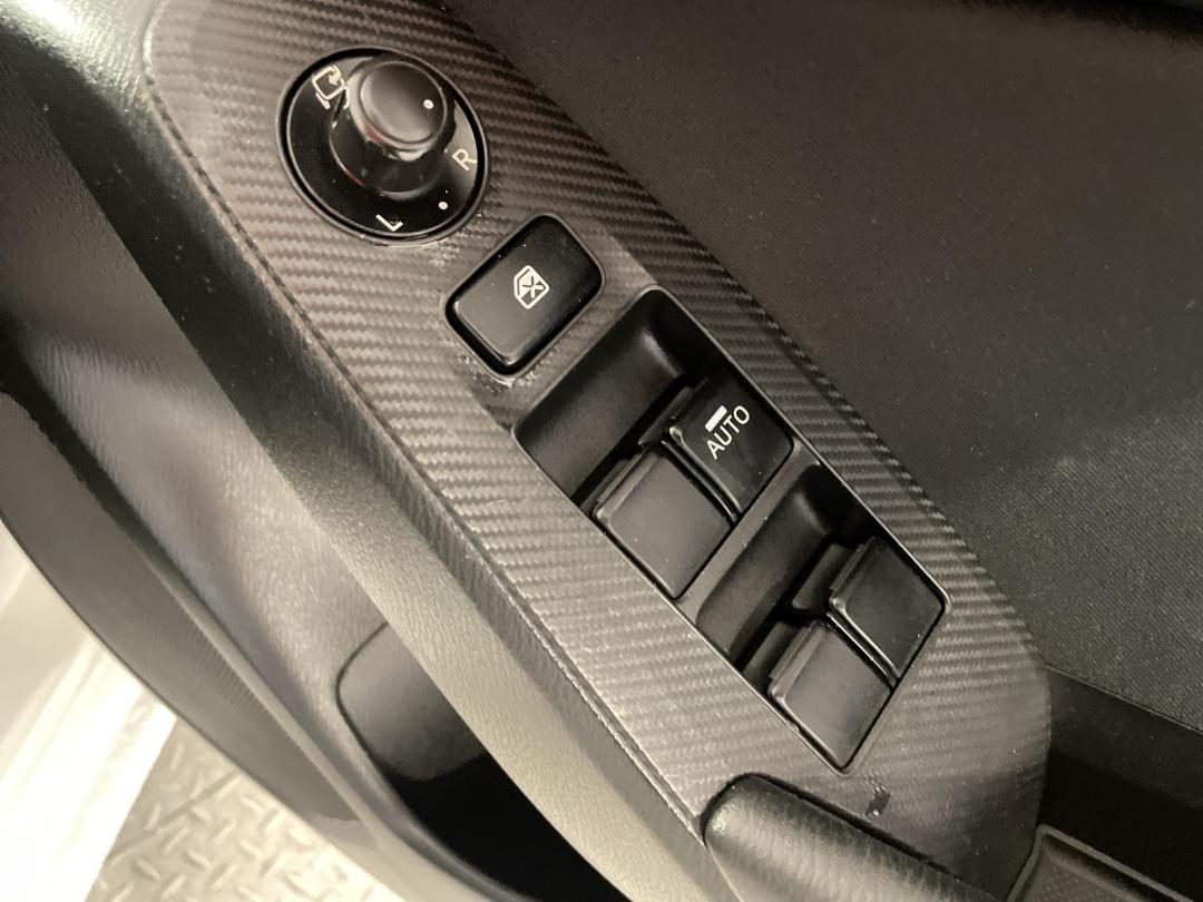 Photo '24' of Mazda Axela Photo '24' of Mazda Axela