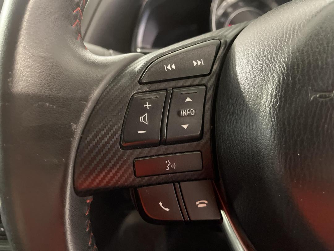 Photo '27' of Mazda Axela Photo '27' of Mazda Axela