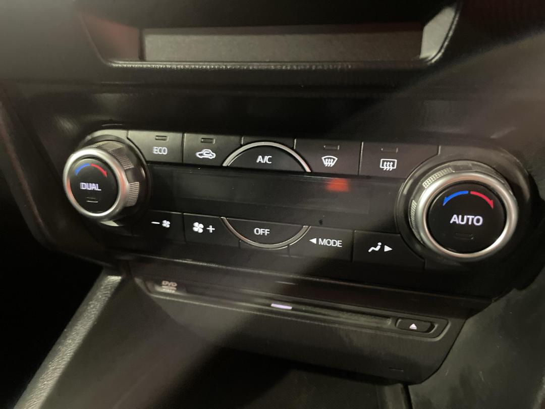 Photo '31' of Mazda Axela Photo '31' of Mazda Axela