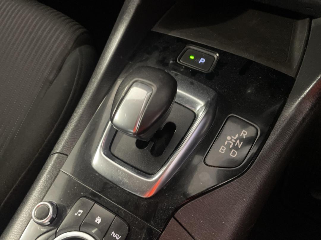 Photo '32' of Mazda Axela Photo '32' of Mazda Axela