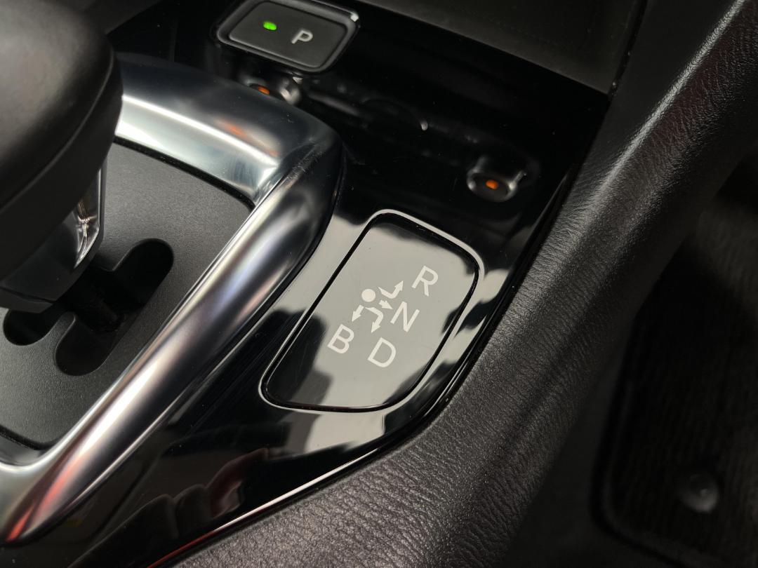 Photo '28' of Mazda Axela