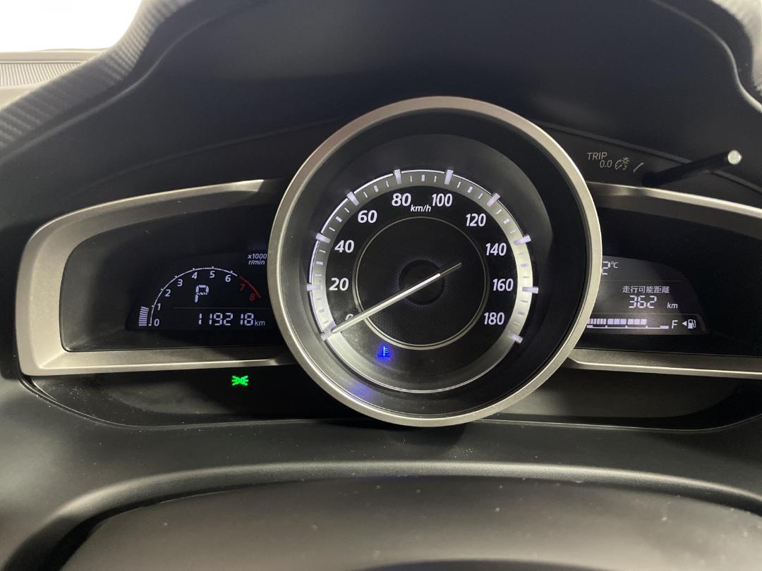 Photo '21' of Mazda Axela