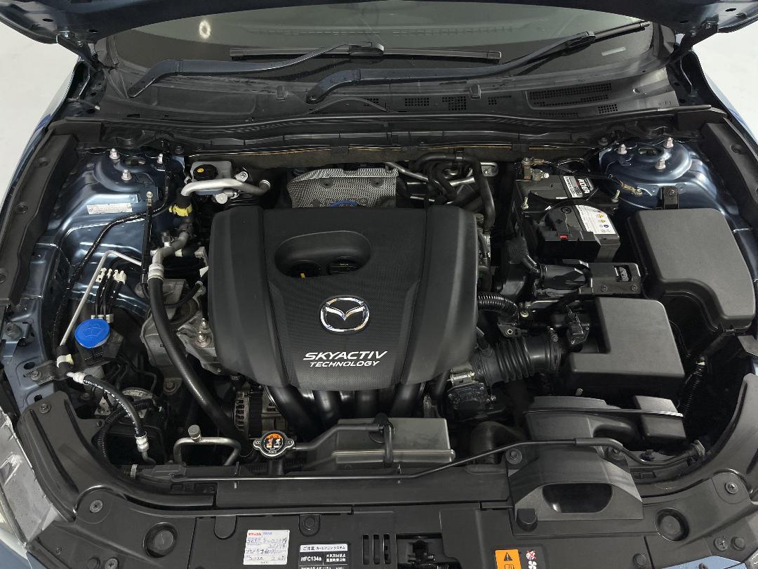 Photo '13' of Mazda Axela