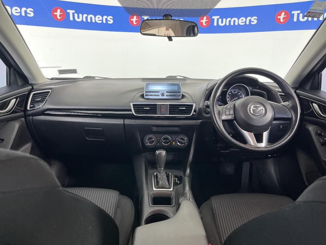 Photo '17' of Mazda Axela