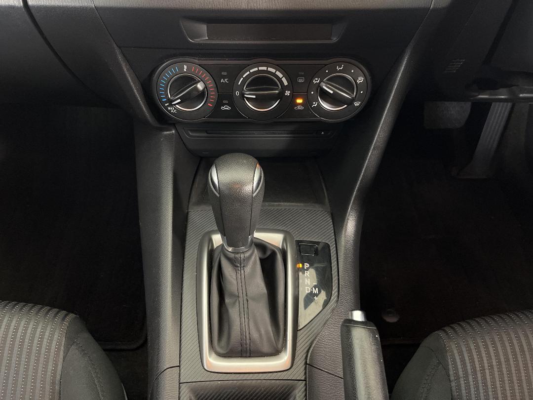 Photo '18' of Mazda Axela