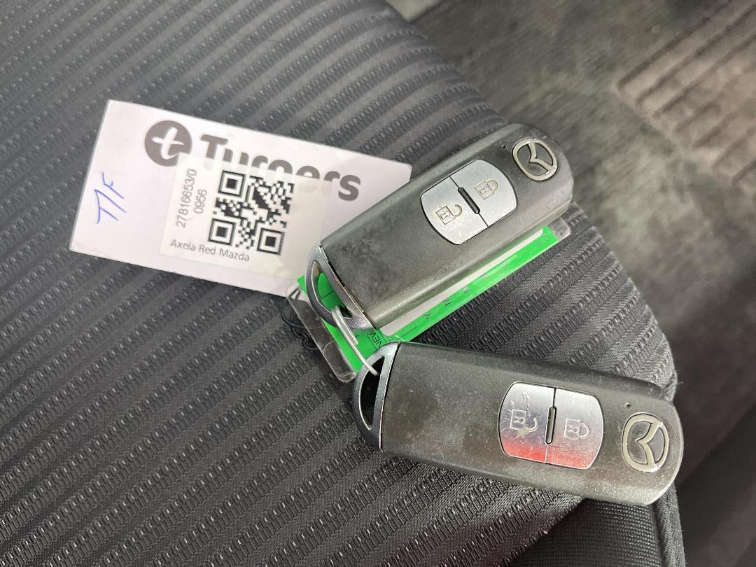 Photo '22' of Mazda Axela