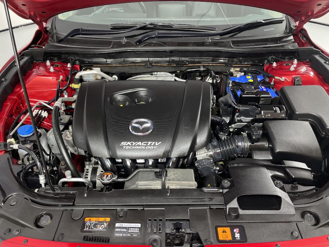 Photo '13' of Mazda Axela