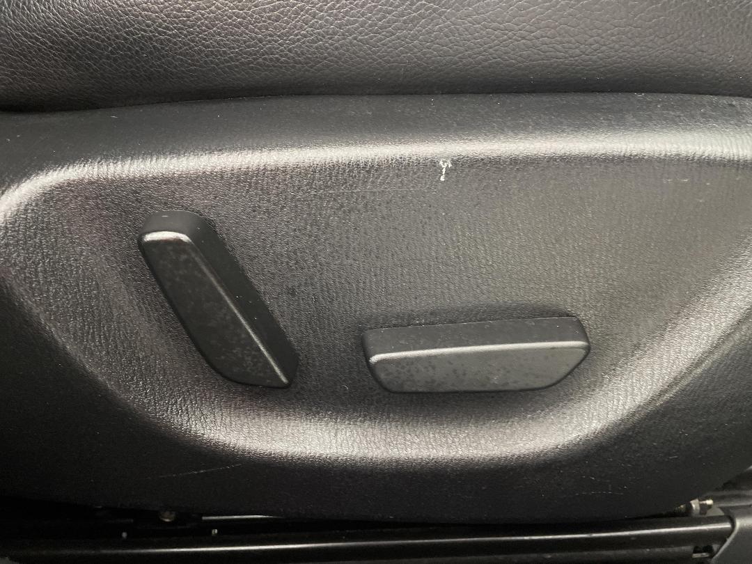 Photo '24' of Mazda Axela