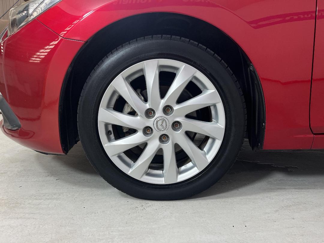 Photo '10' of Mazda Axela Photo '10' of Mazda Axela