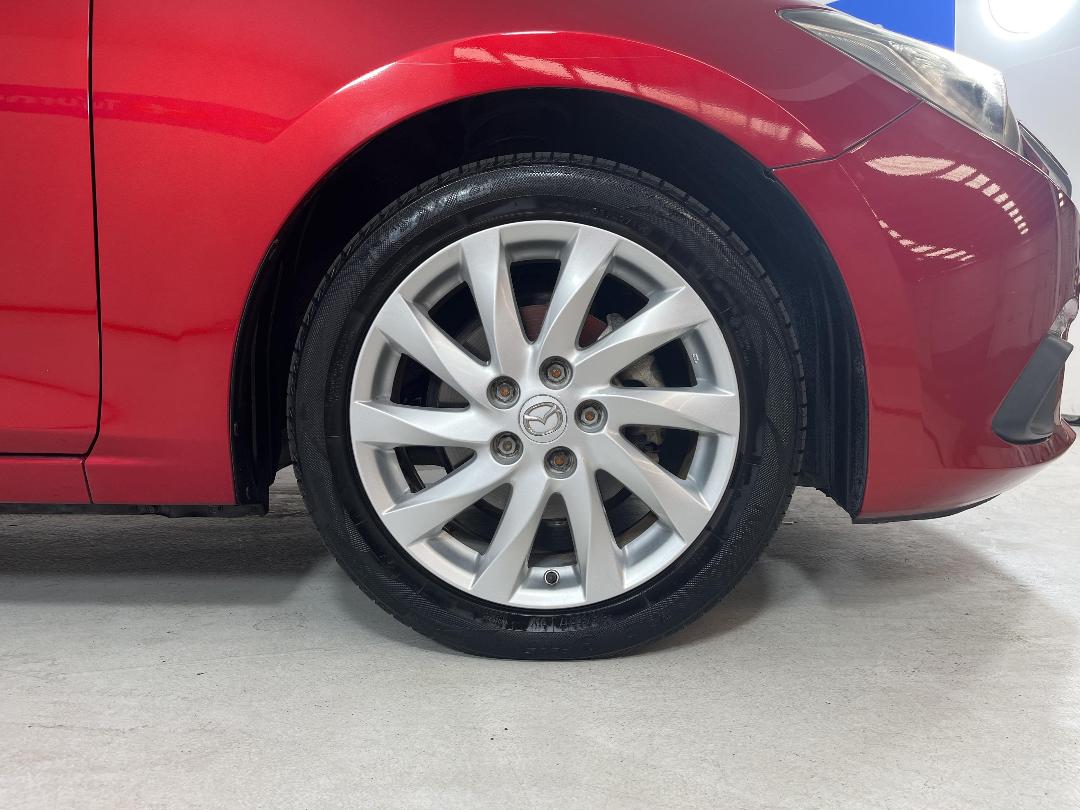 Photo '9' of Mazda Axela Photo '9' of Mazda Axela