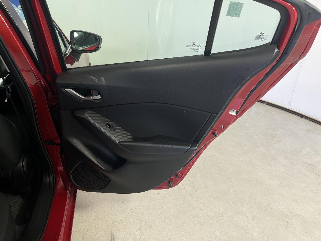 Photo '19' of Mazda Axela Photo '19' of Mazda Axela