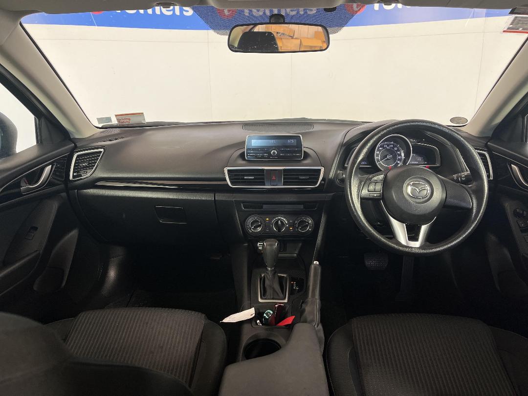 Photo '17' of Mazda Axela Photo '17' of Mazda Axela