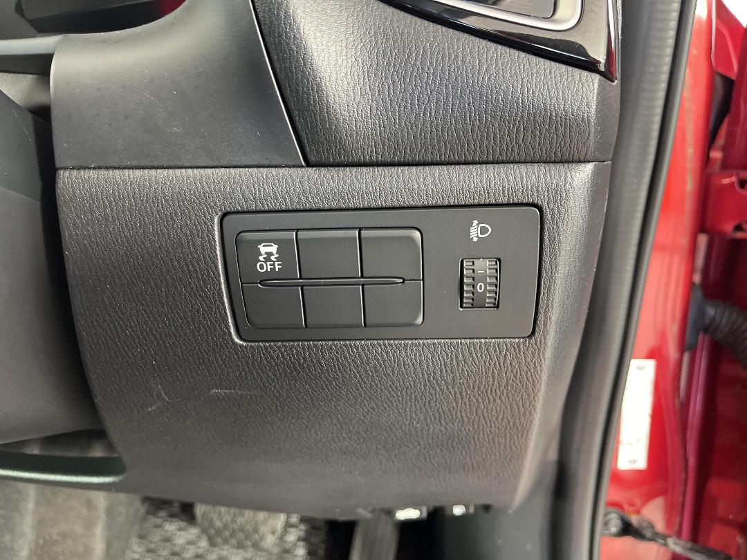 Photo '24' of Mazda Axela Photo '24' of Mazda Axela