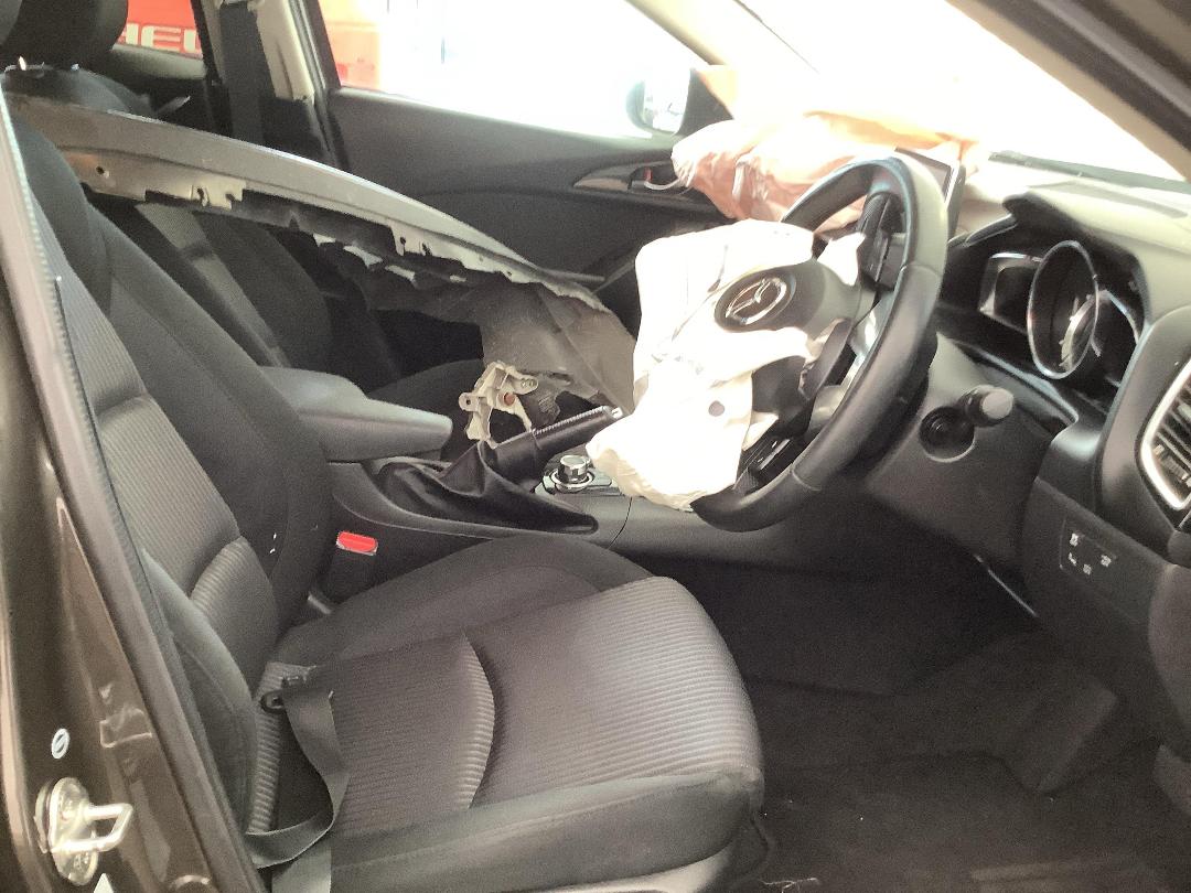 Photo '9' of Mazda Axela