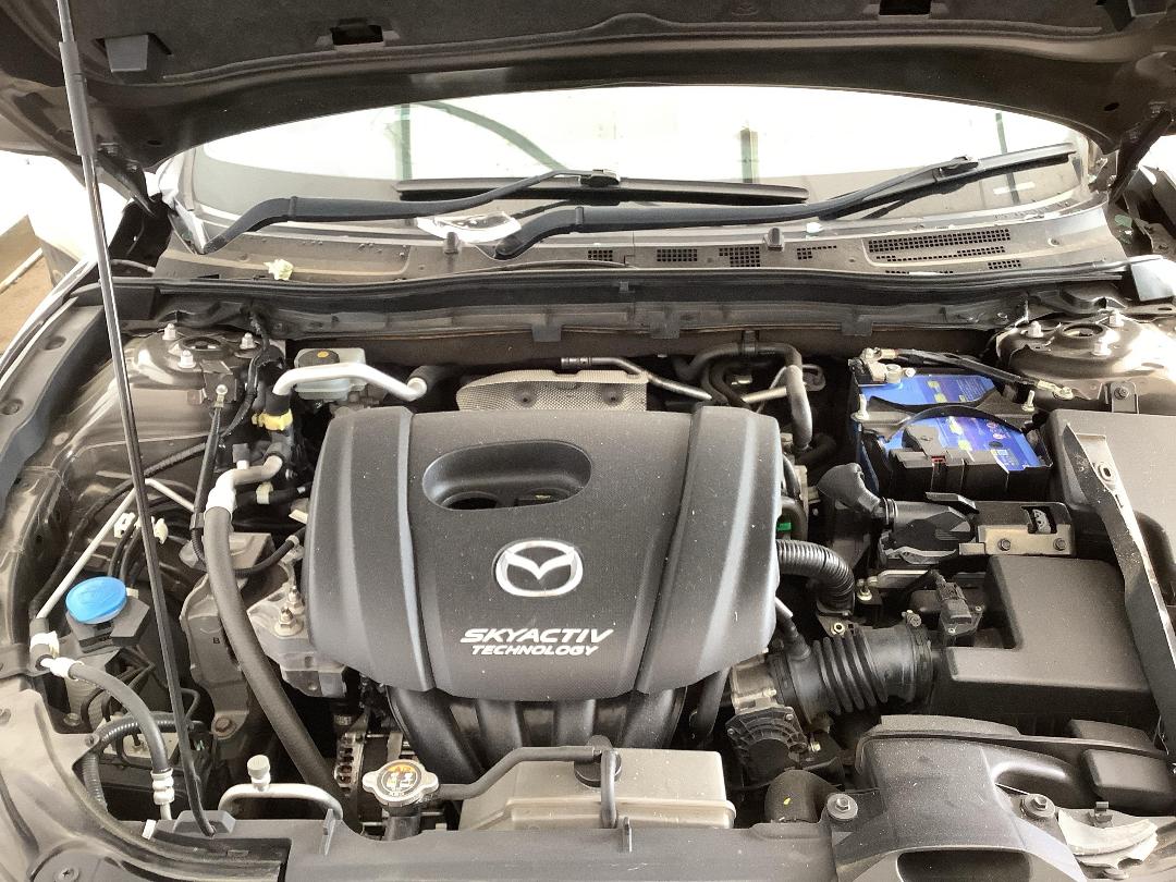 Photo '10' of Mazda Axela