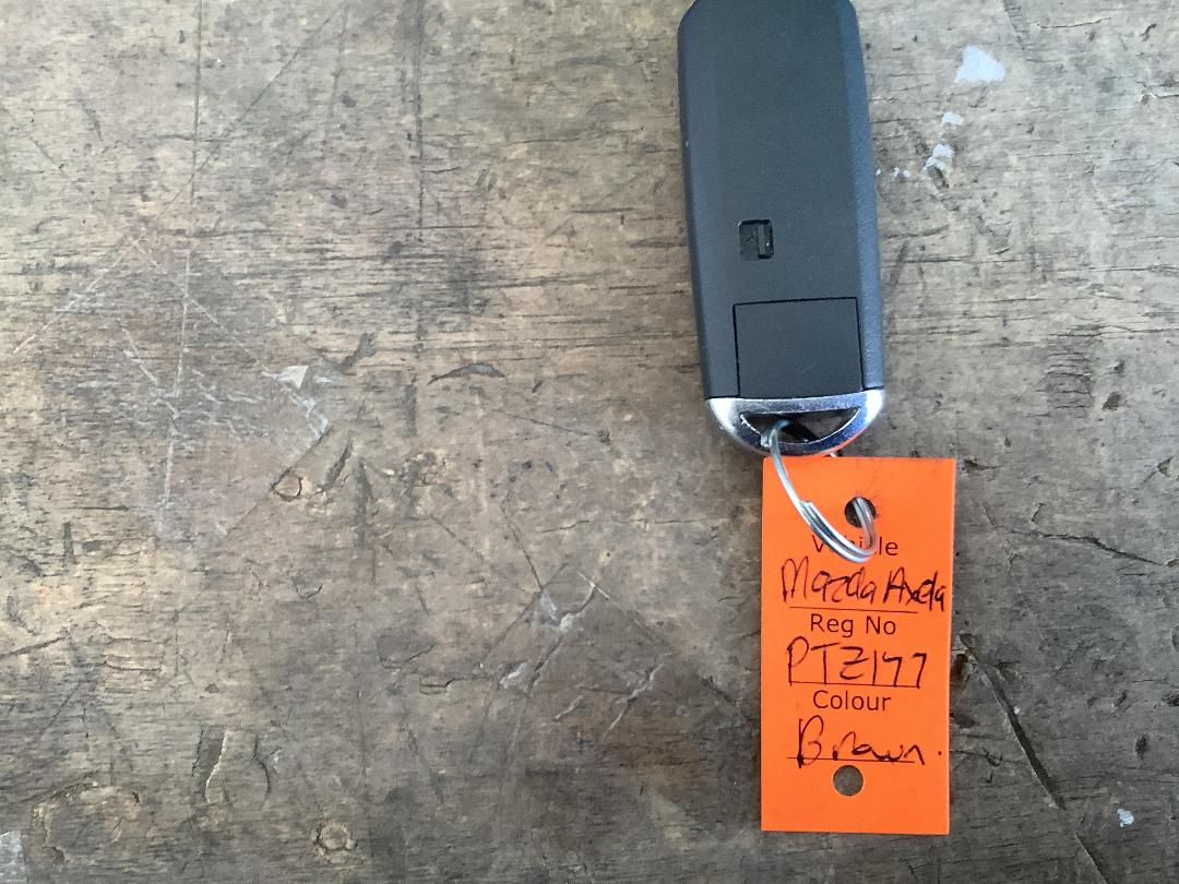 Photo '16' of Mazda Axela