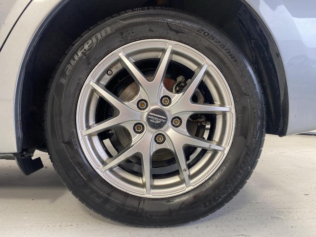 Photo '11' of Mazda Axela