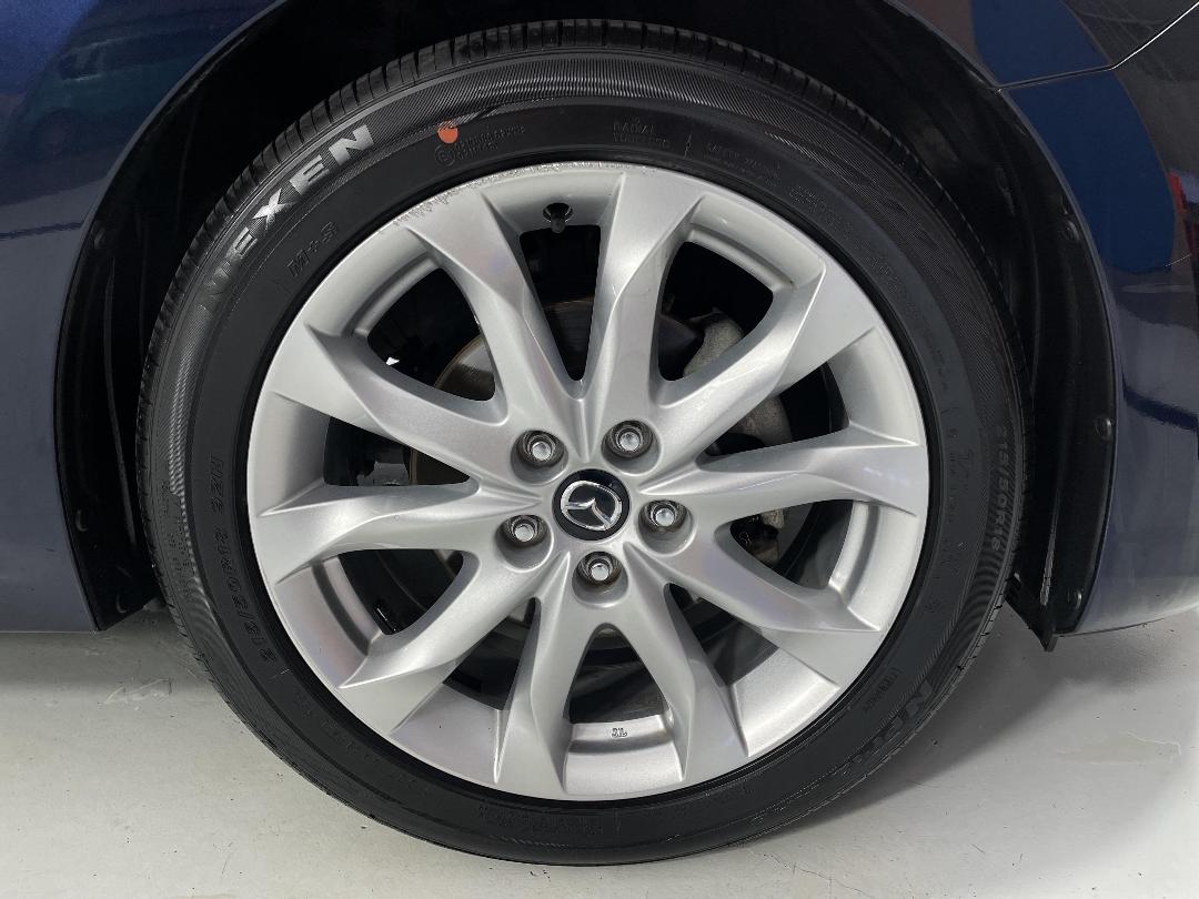 Photo '9' of Mazda Axela