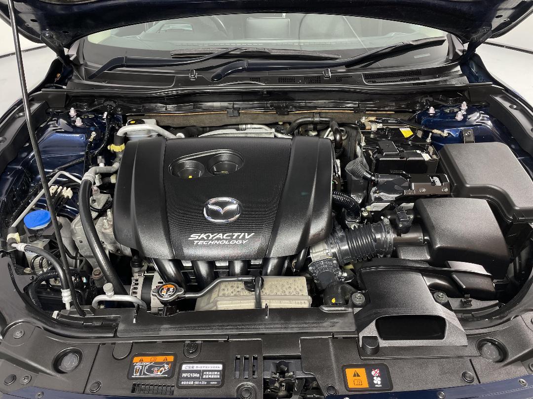 Photo '13' of Mazda Axela