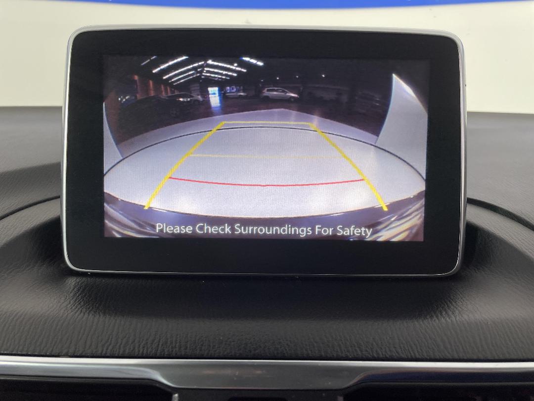 Photo '28' of Mazda Axela