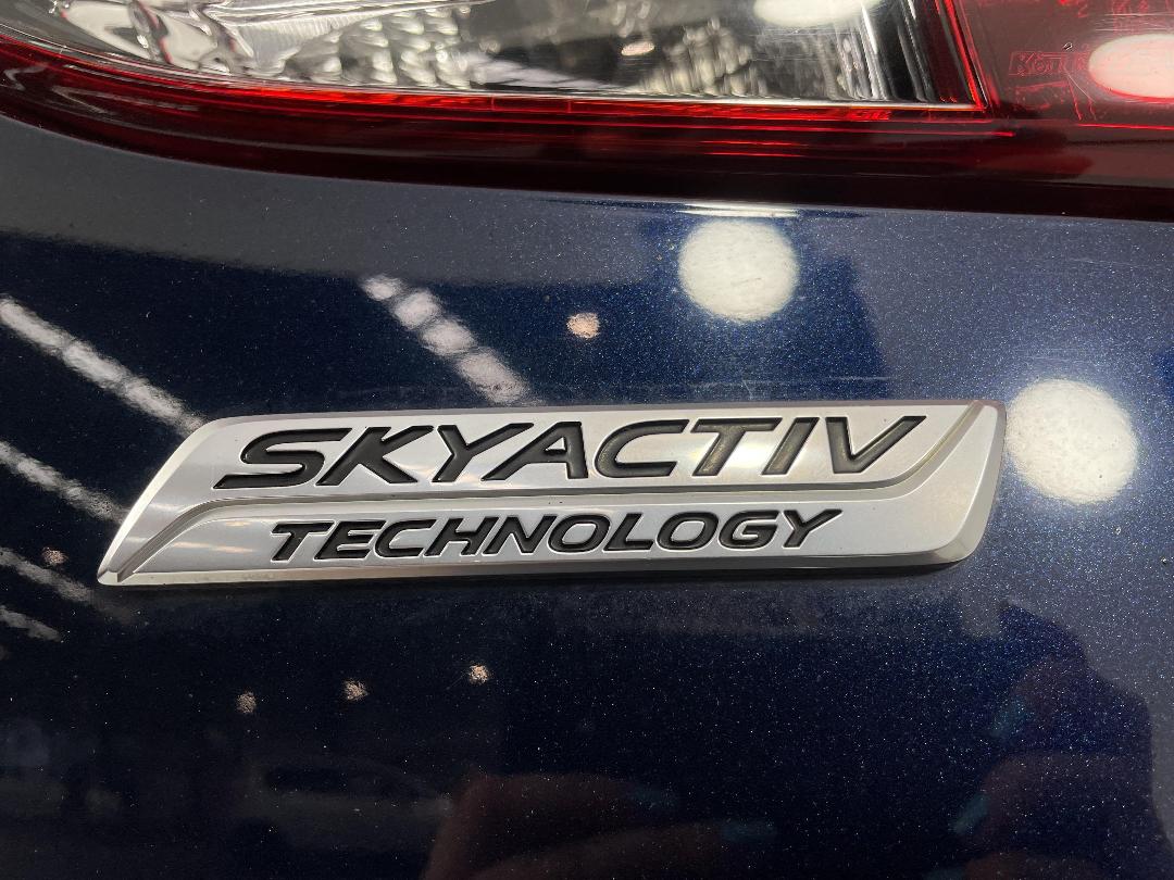 Photo '29' of Mazda Axela