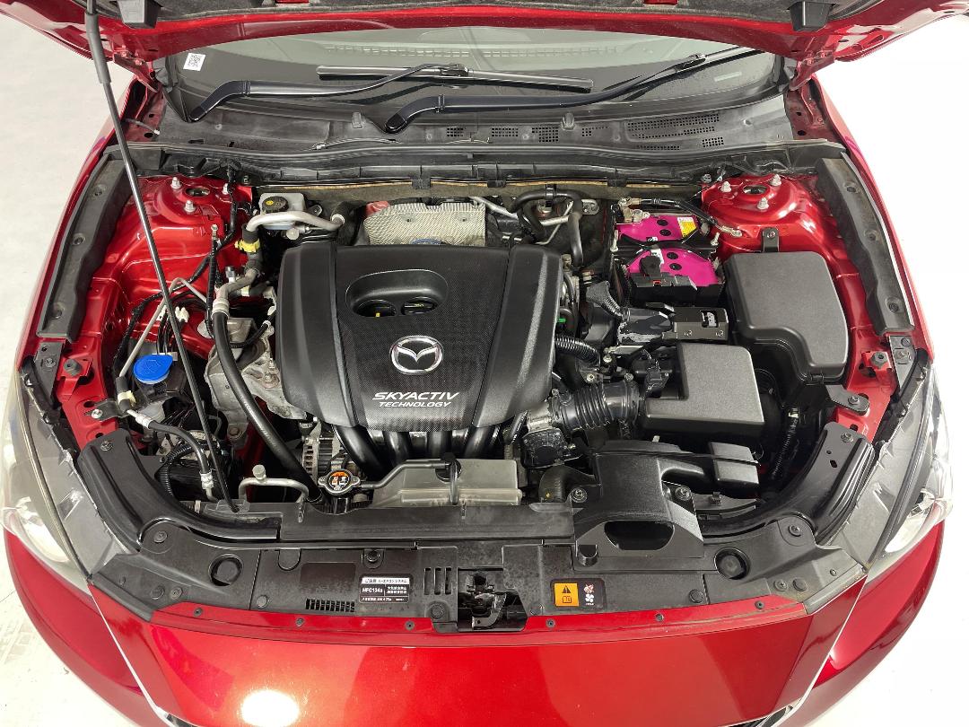 Photo '13' of Mazda Axela