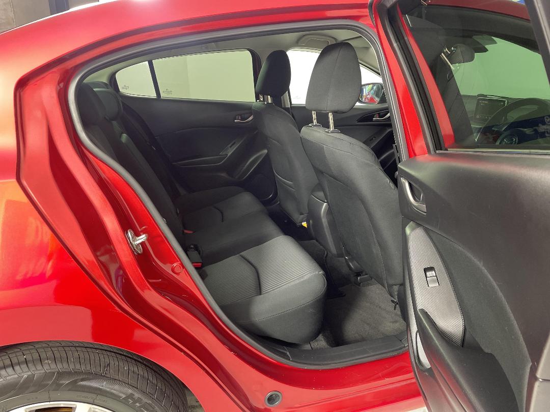 Photo '20' of Mazda Axela