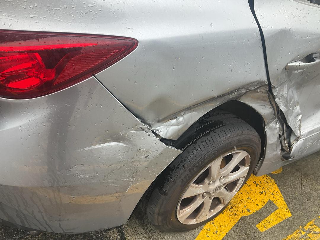 Photo '15' of Mazda Axela