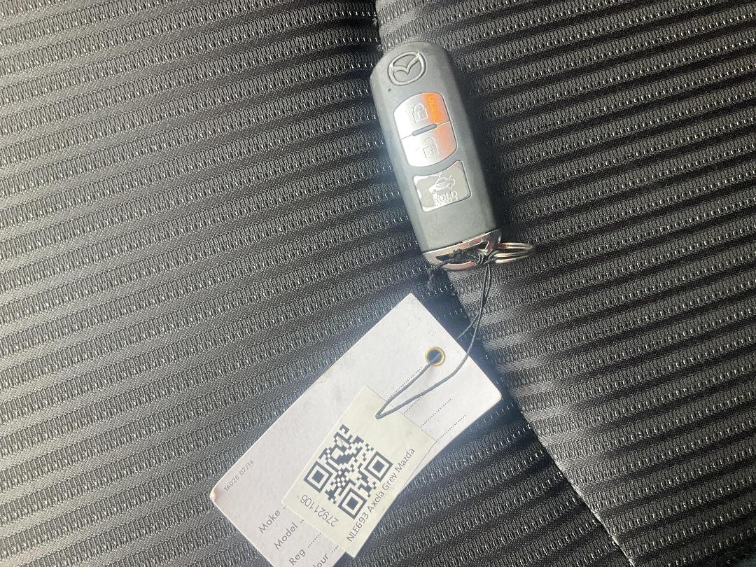 Photo '26' of Mazda Axela