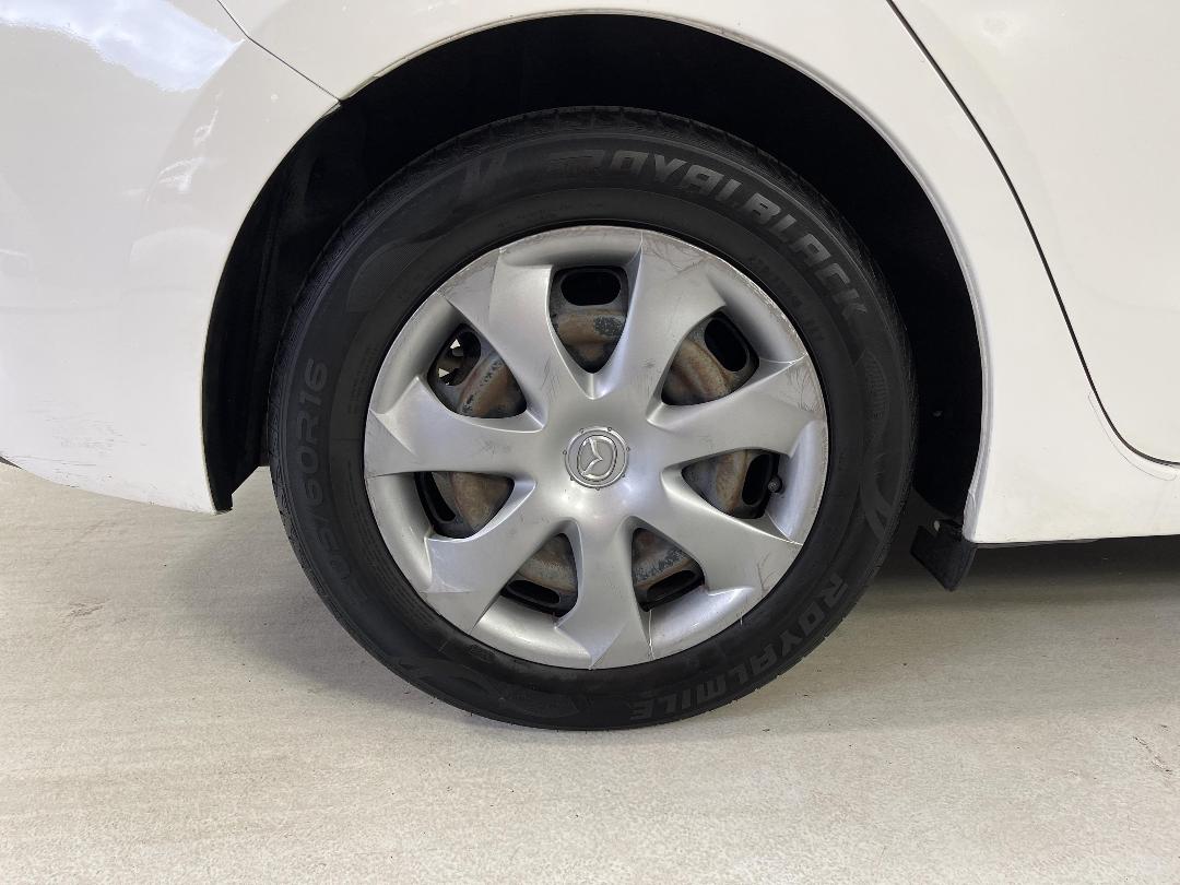 Photo '12' of Mazda Axela