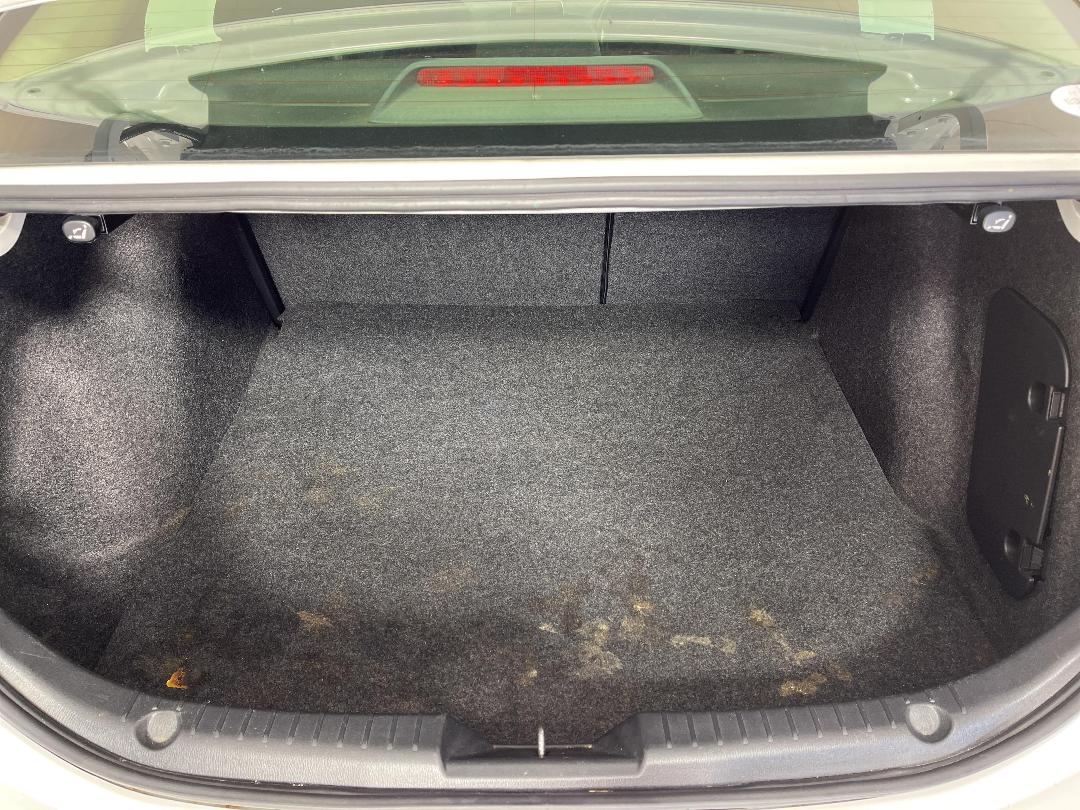 Photo '14' of Mazda Axela