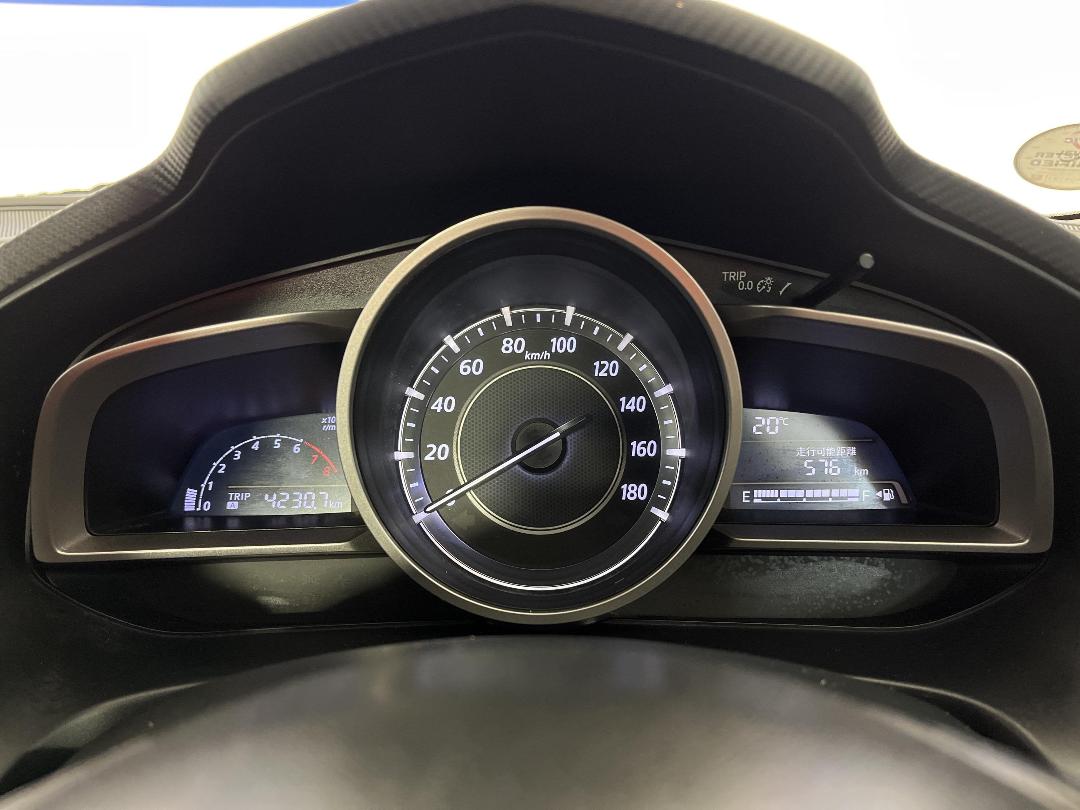 Photo '21' of Mazda Axela