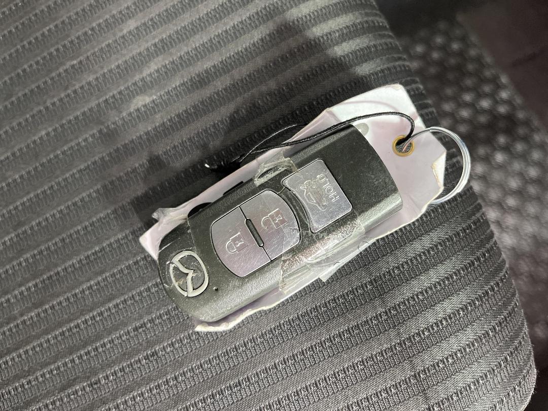 Photo '22' of Mazda Axela